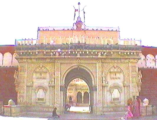 Close-up view of temple entrance, somewhat resembling Marble Arch
