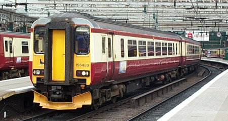 156433 at Glasgow Central 14-Jun-01