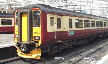 SPT 156506 at Glasgow Central 31.Jul.2004