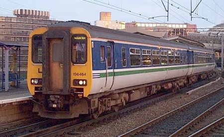 156464 at Manchester Piccadilly 16-June-2001