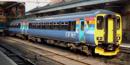156422, one livery at Norwich. 22.Mar.05